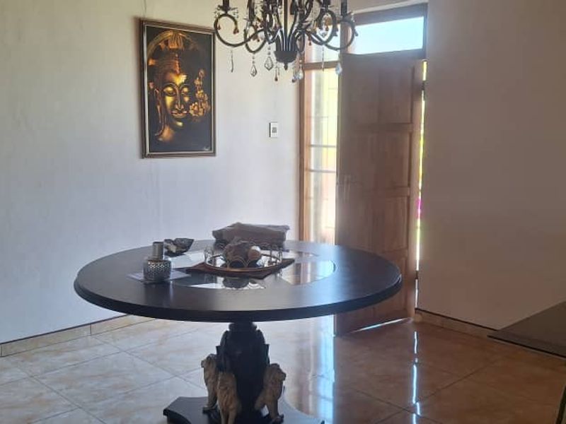 "Spacious Family Oasis in Pioneerspark – Call Today!" - Photo 4