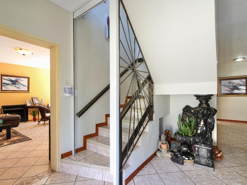Large property! Refined Coastal Living Steps from the Sand – Sunset Beach Elegance - Photo 9