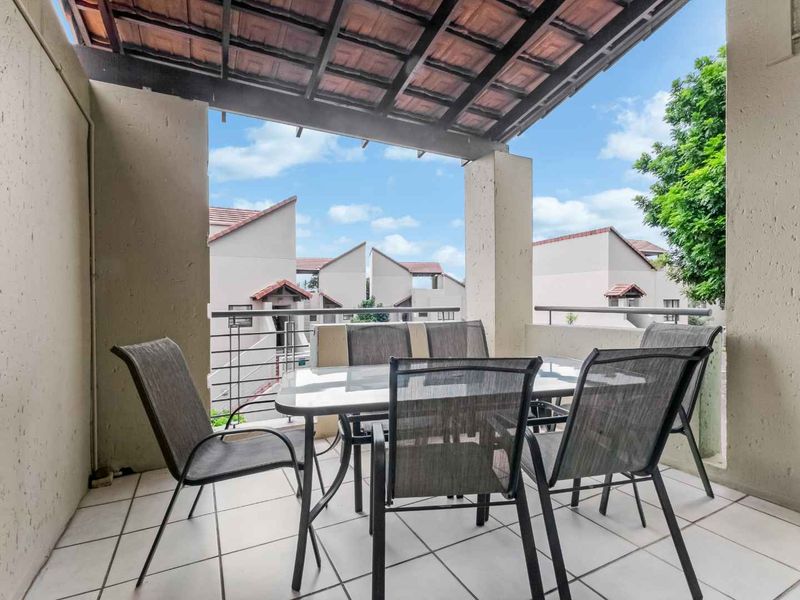 Stunning 2 Bedroom, 2 Bathroom Loft Apartment For Sale In Broadacres - Photo 5