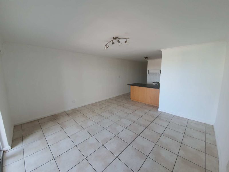 Investor Alert: Awesome Apartment, Awesome Location, Awesome Price. - Photo 3