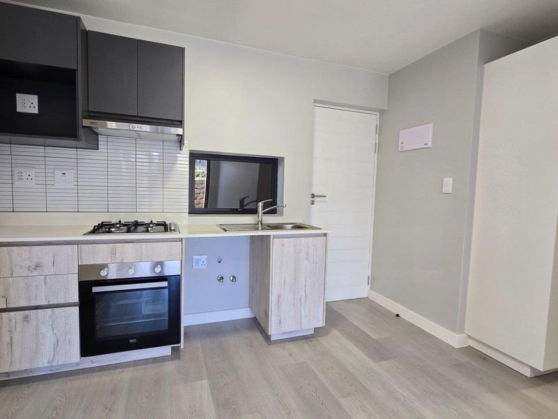 33m2 Ground floor studio apartment to rent - 24/7 to provide basic healthcare services - Photo 5