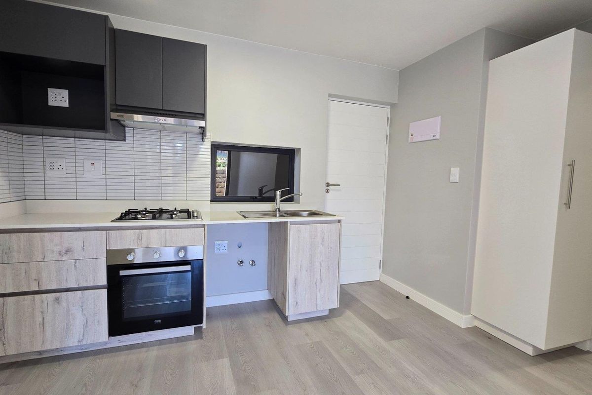 33m2 Ground floor studio apartment to rent - 24/7 to provide basic healthcare services - Photo 5