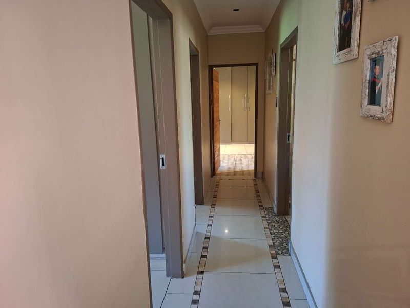 3 Bedroom Home For Sale - Photo 6