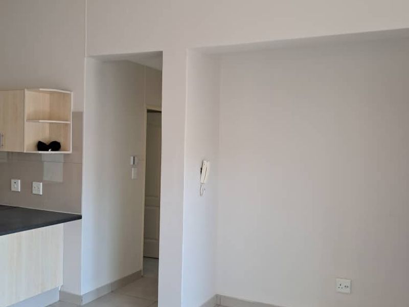 2-Bedroom Apartment for Sale in Okahandja – Perfect Starter Home or Investment! - Photo 7