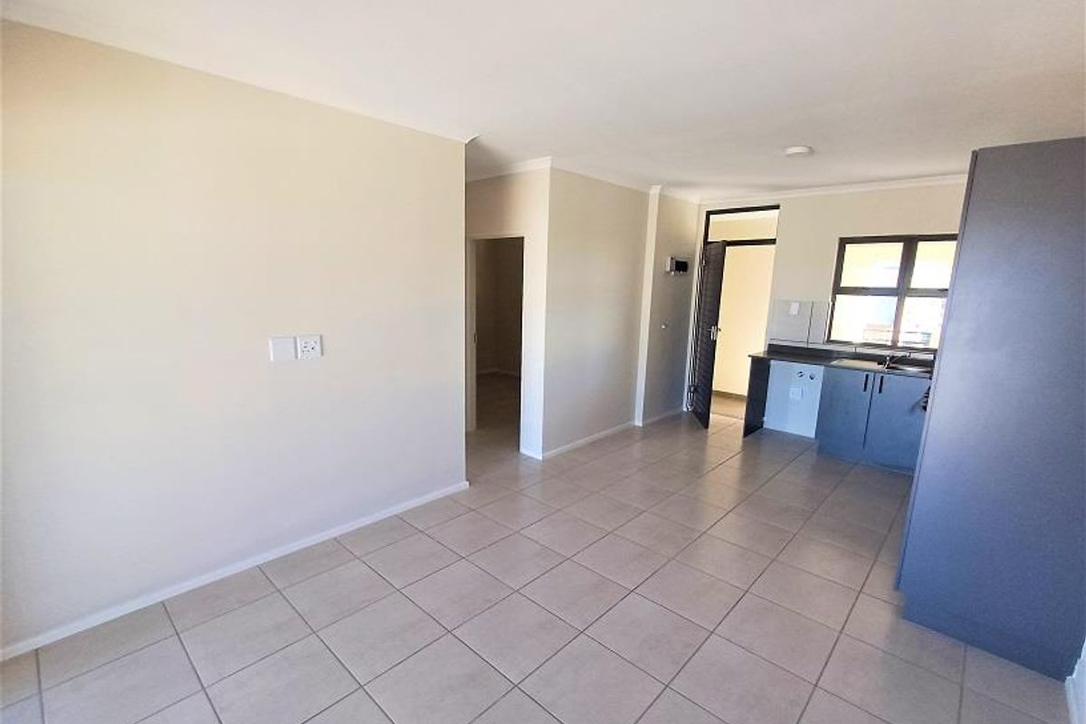FOR RENT  |  Hillcrest  |  Kings Gate Estate  |  2 Bedroom 1st Floor Apartment - Photo 3