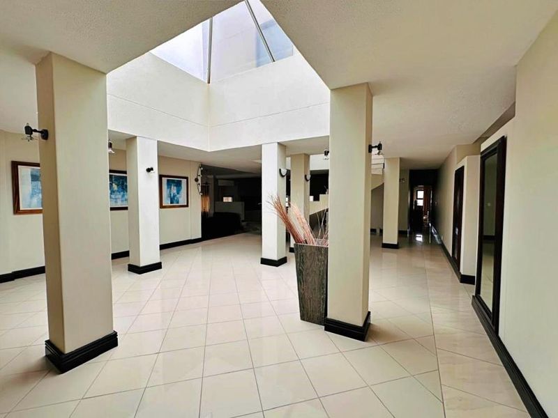 Beautiful Family Home looking for it's new family - Photo 3