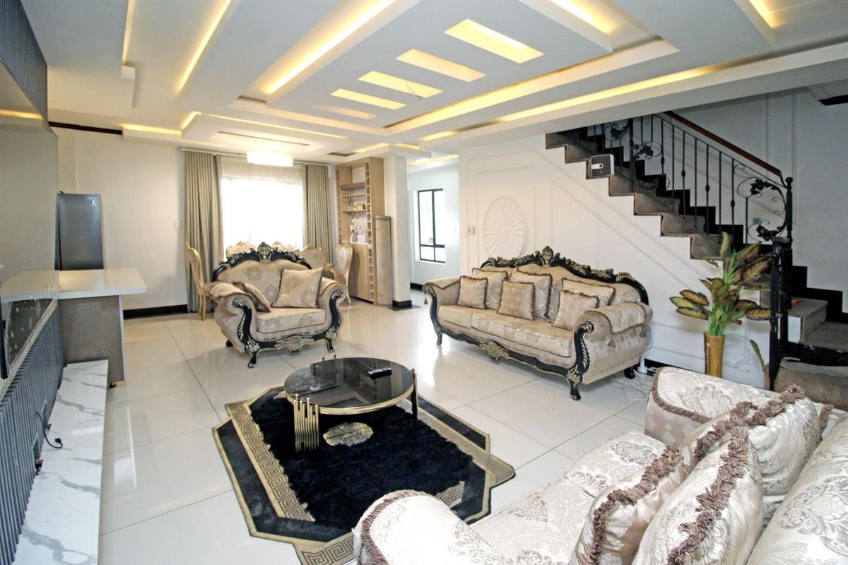 Luxury Modern Family Home - Photo 4