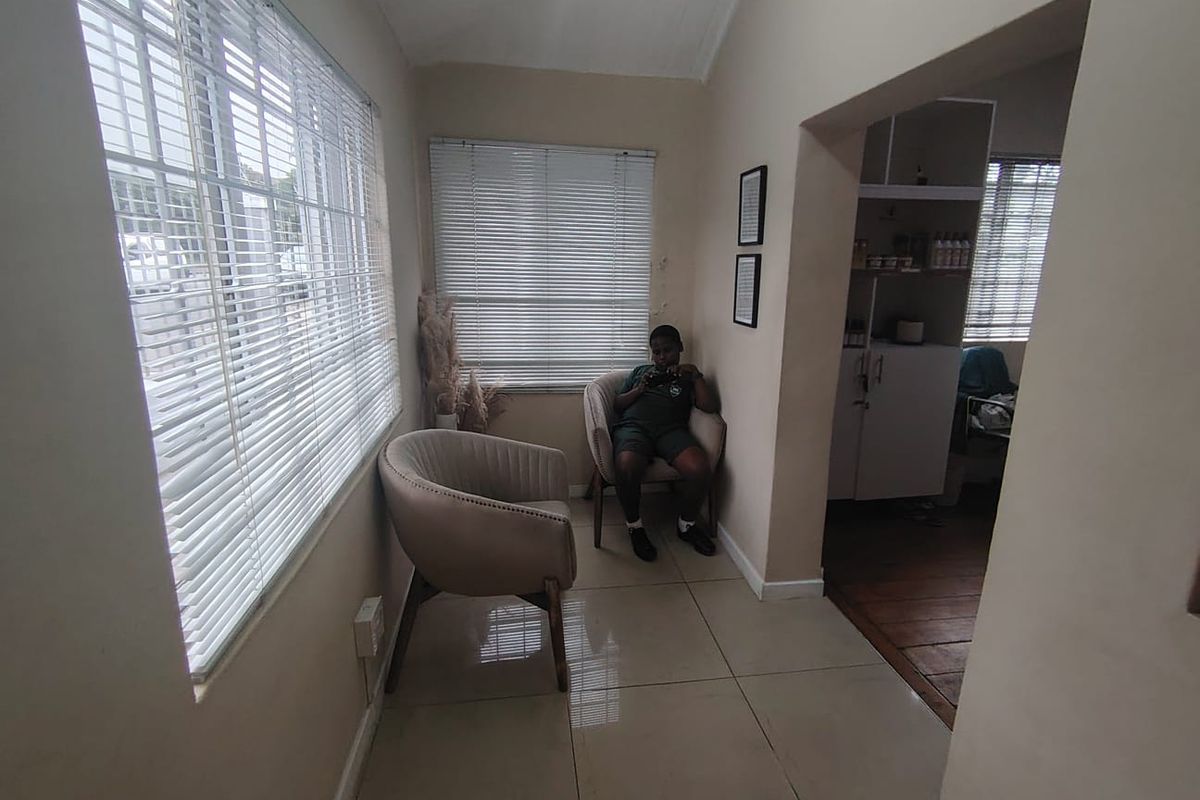 Commercial Property to Let in Bulwer - Photo 2