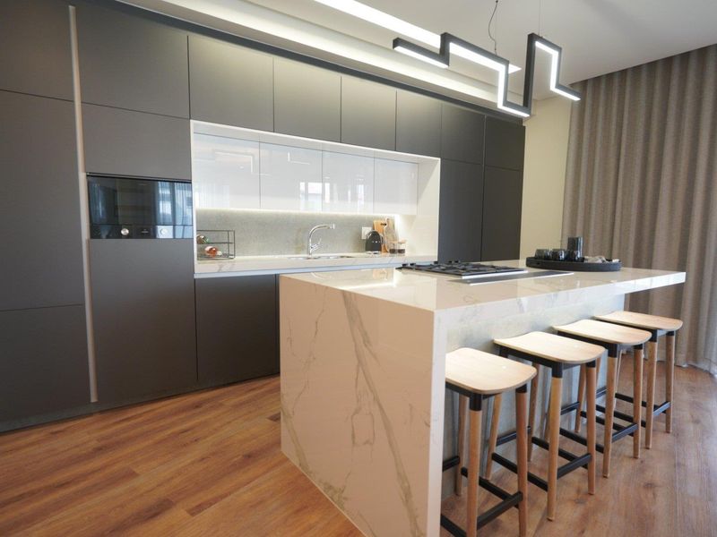 Luxury Fully Furnished 2-Bedroom Apartment - Photo 2