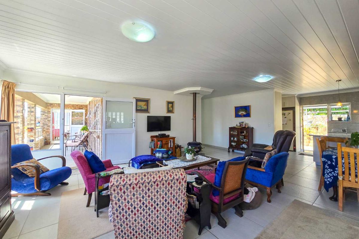Your key to tranquil living on the Garden Route. - Photo 4