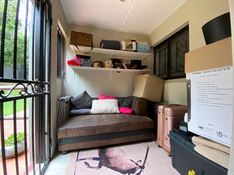 MODERN ONE BED APARTMENT IN MORNINGSIDE - Photo 6
