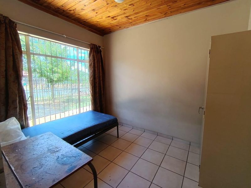 Prime Student Housing: 8 Beds Near University - Photo 6