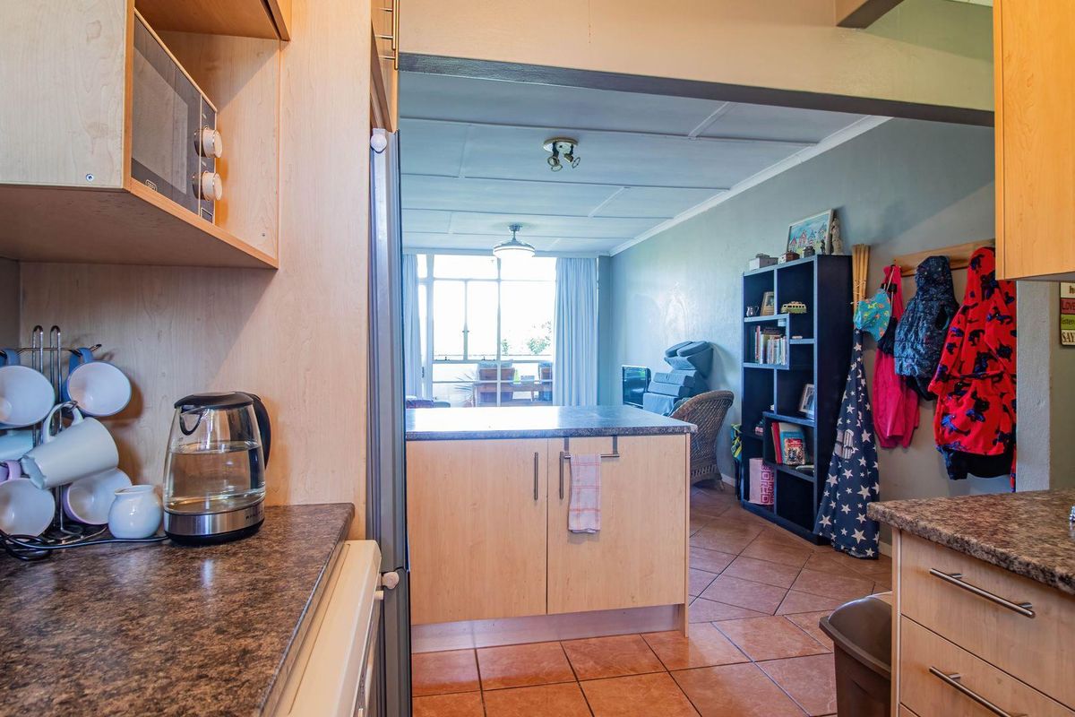 Life in the Suburbs!! - Photo 5