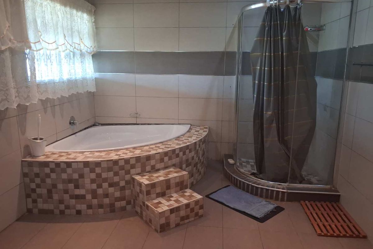 4 Bedroom House To Rent Unitas Park - Photo 5