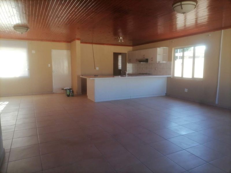 Ondangwa - Oluno Perfect Family Home For Sale - Photo 4