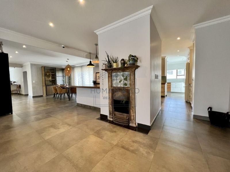 Luxurious 5-Bedroom Home with exquisite finishes in prime Meersig Area. - Photo 7