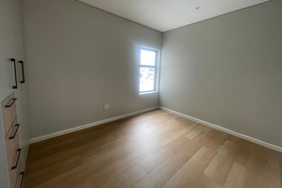 Brand New Family Home - Photo 5