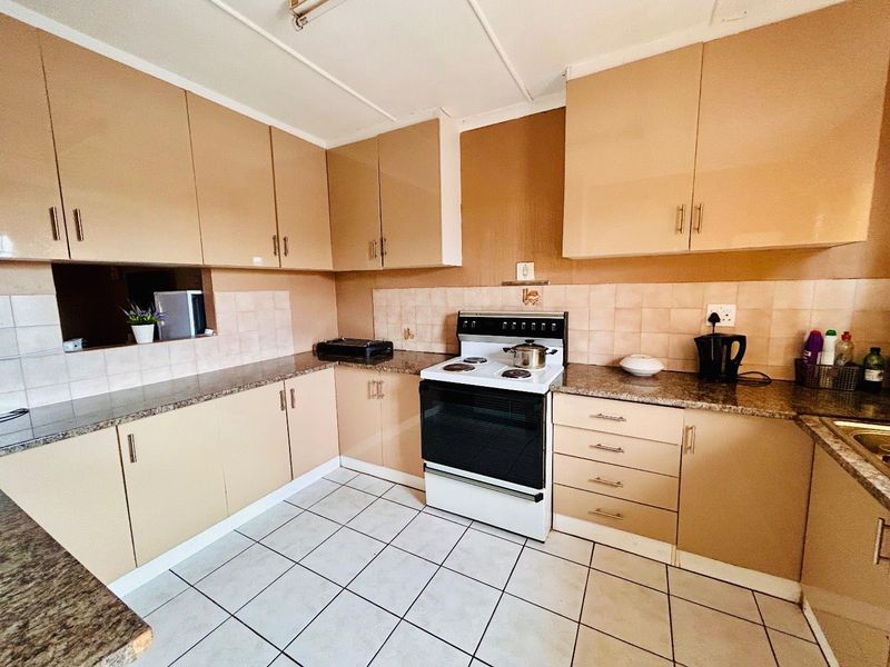 3 bedroom Townhouse for sale in Vryheid - Photo 6
