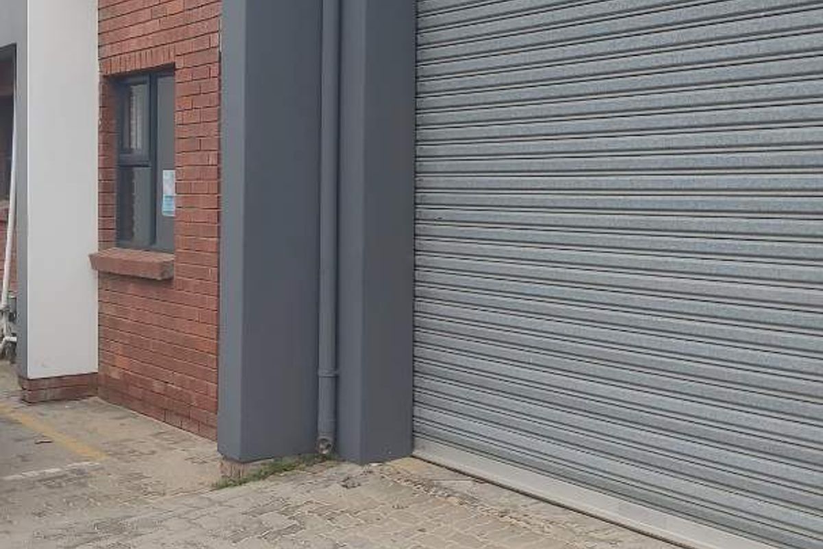 Warehouse/workshop/ storage unit to let in Fairview. - Photo 2