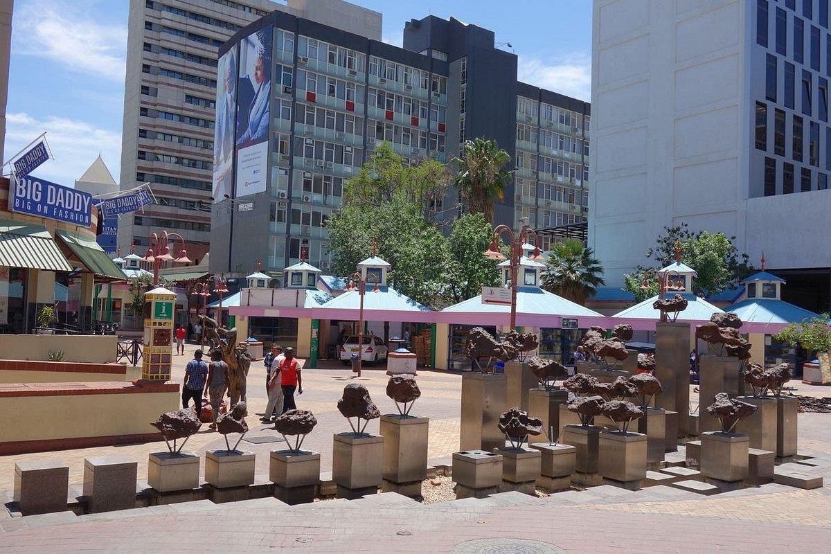 CHANNEL LIFE TOWER - PRIME LOCATION - Photo 2