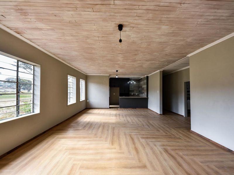 Newly renovated three bedroom home with a flatlet - Villieria - Photo 7