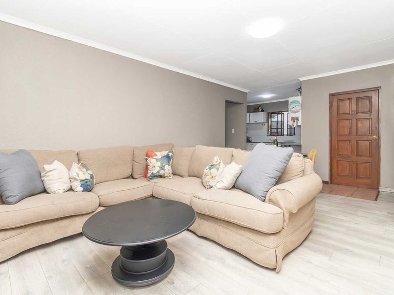 *where luxury and style compliment health and outdoor living* - Photo 3