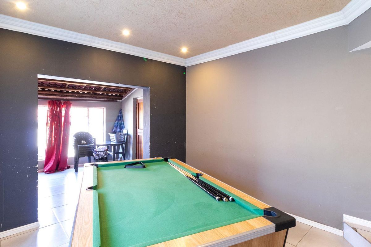 Dive Into Your Dream Home!! - Photo 4