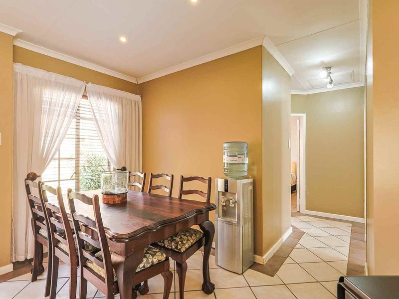 Move-In Ready | Solar Power | Private Garden | Sought-After Moreleta Park - Photo 5