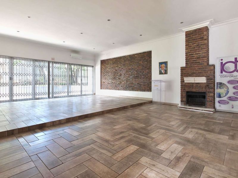 Prime Commercial Space For Your New Head Office in Perfect Location Close To Melrose Arch - Photo 3