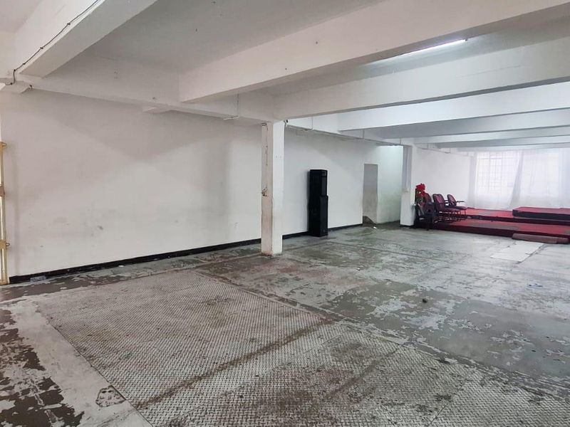 **Versatile Commercial Spaces Available for Workshops, Churches, Colleges, Creches** - Photo 2