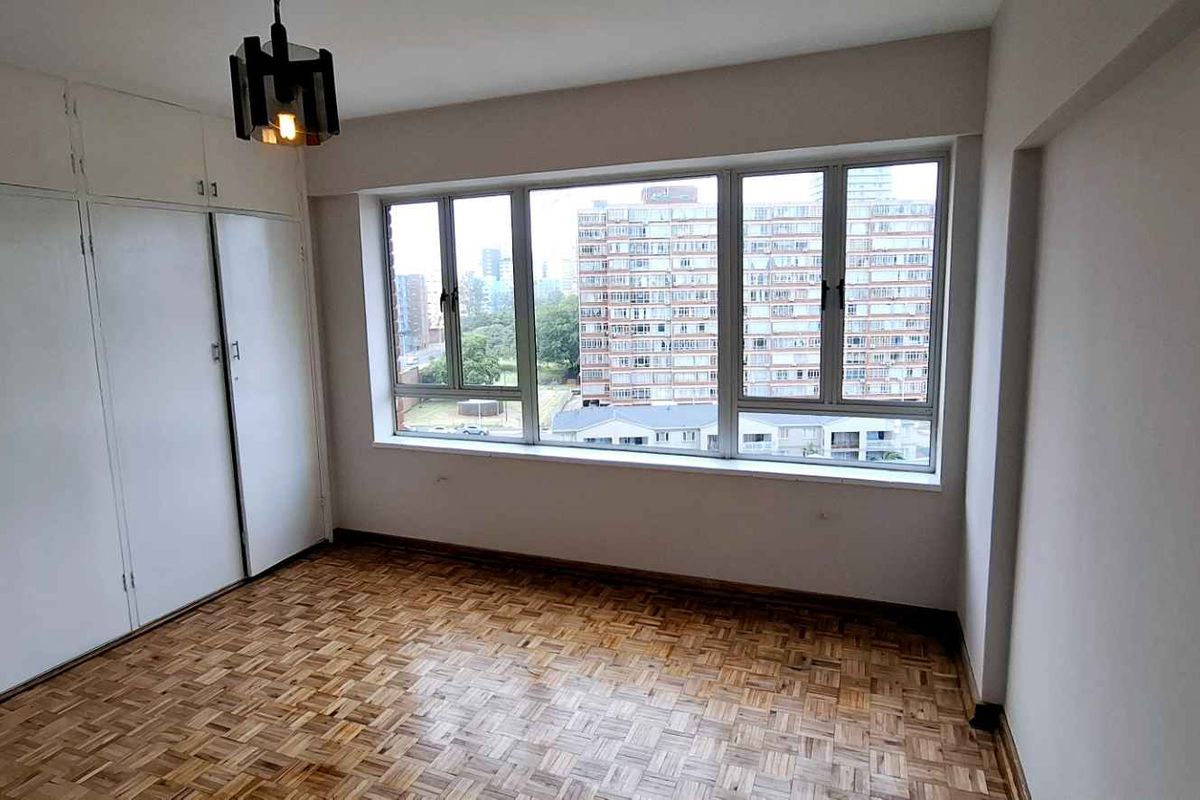 **Stunning Gem with Exclusive Amenities in Prime Location!** - Photo 5