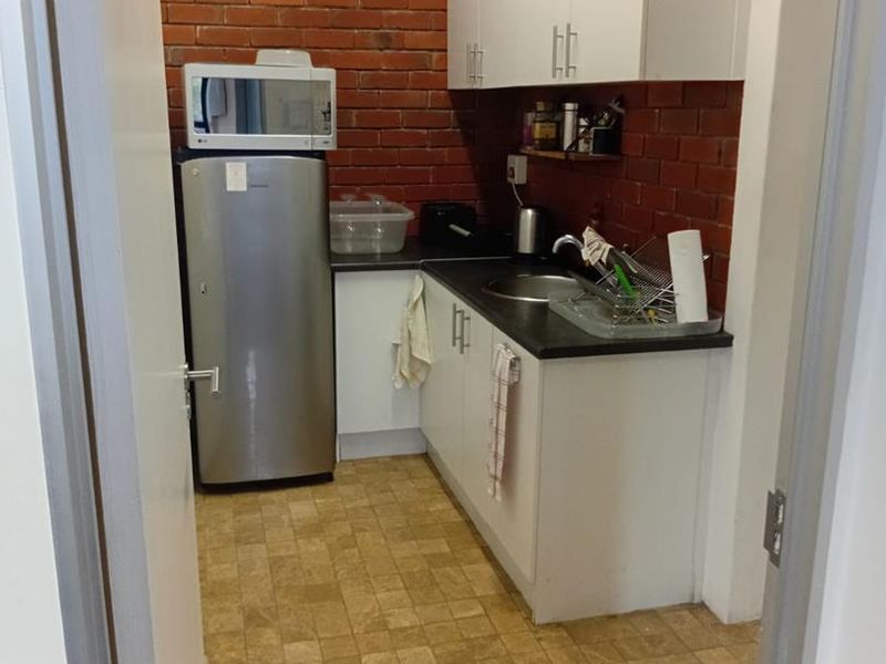 58m2  to Let | Old Warehouse Building | Black River Park | Observatory - Photo 4