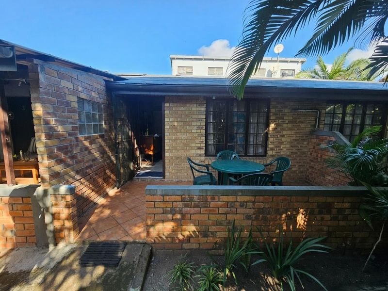 Stunning 2-Bedroom Apartment in the Heart of St Lucia Estuary – iSimangaliso Wetlands Park. - Photo 1