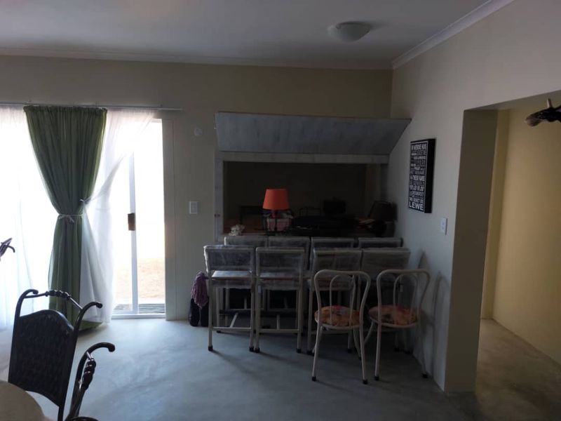 FOR SALE- 3 BEDROOM HOUSE IN EXTENTION 10, HENTIES BAY, NAMIBIA - Photo 5