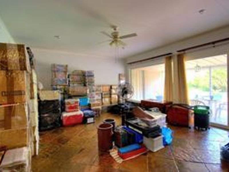 Exceptional property with 2 Dwellings! - Photo 8