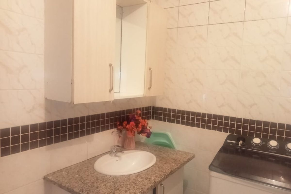 Apartment for Sale in Newcastle Central. - Photo 4