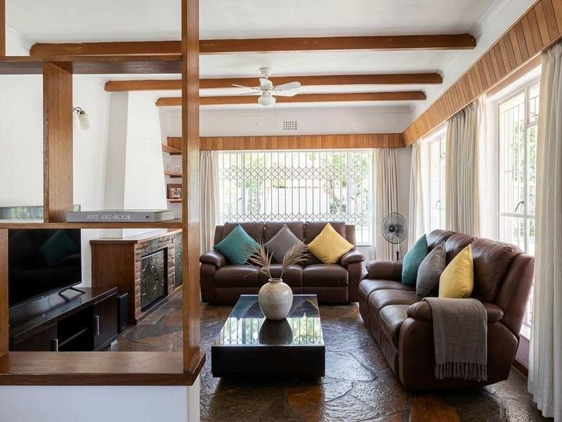 Spacious 3-Bed Home on Huge 1,487 sqm Plot – Perfect for Families - Photo 3