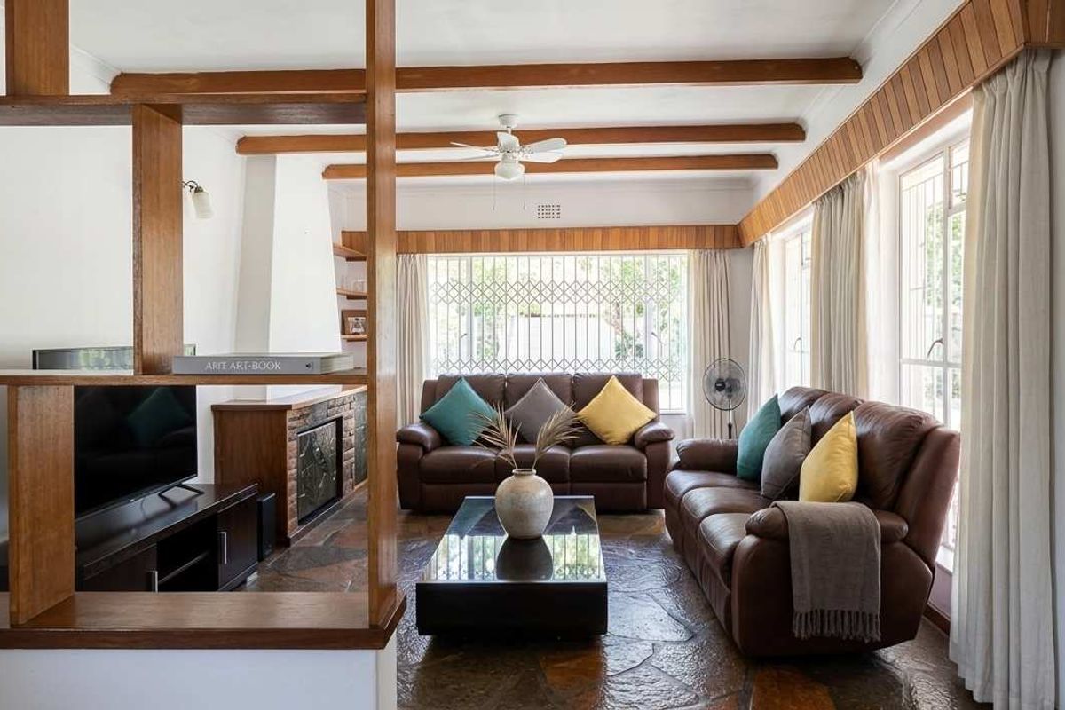 Spacious 3-Bed Home on Huge 1,487 sqm Plot – Perfect for Families - Photo 3