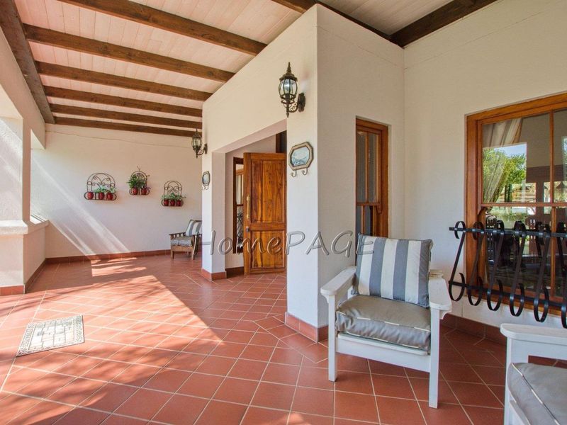 Otjiwarongo: Magnificent 4 Bedr Double Storey Villa for Sale - Photo 6