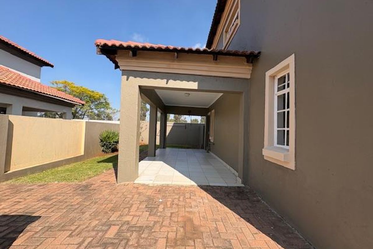 Modern Double-Storey Townhouse In Secure Estate- Brakpan North - Photo 4