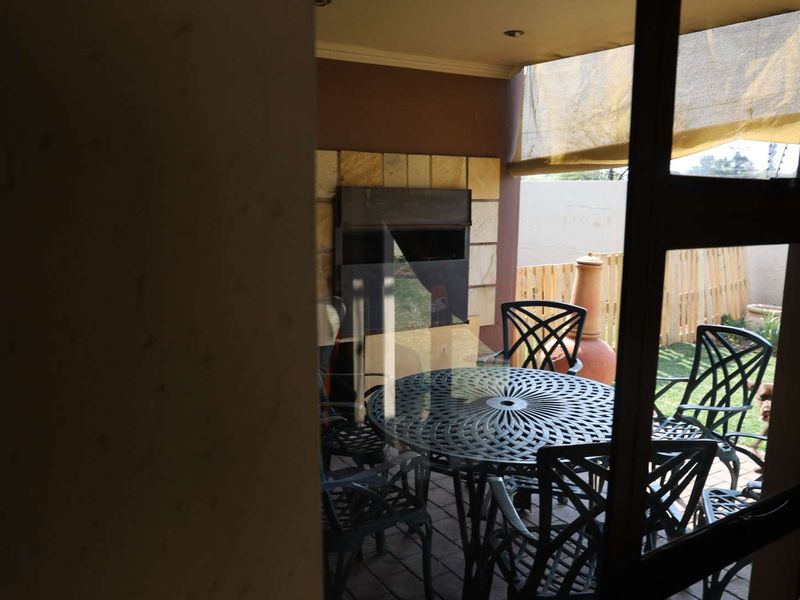 Beautiful Double Story Home waiting for you - Photo 8