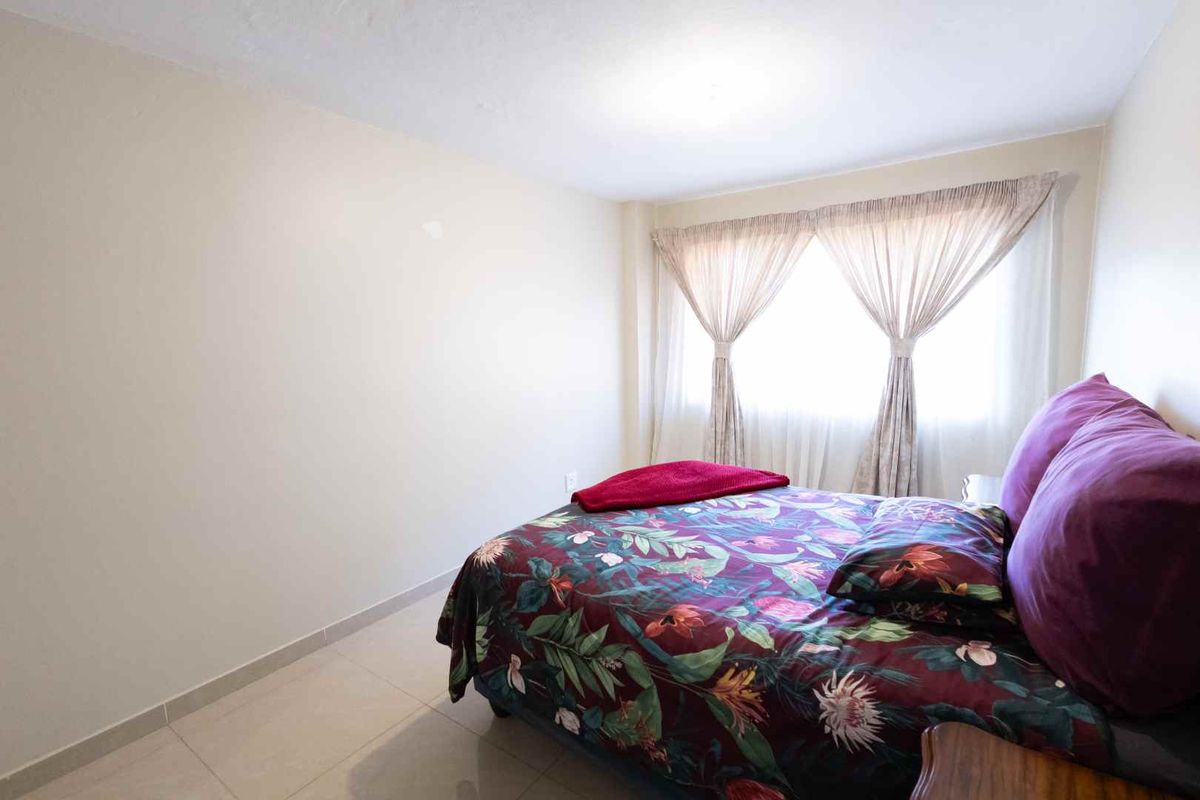 Spacious 3-Bedroom Apartment in Die Hoewes - Photo 5