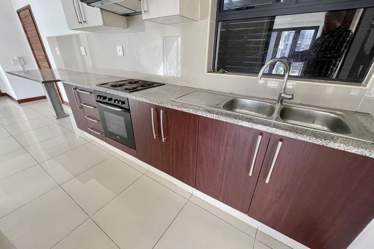 Hendra - Modern 3-Bedroom Apartment in Umhlanga Ridge - Photo 3