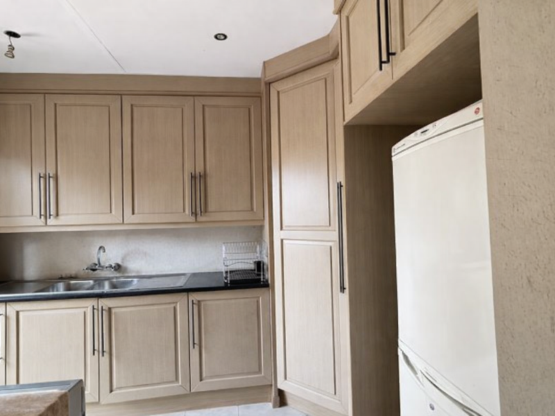 Grab this beautiful house - Photo 2