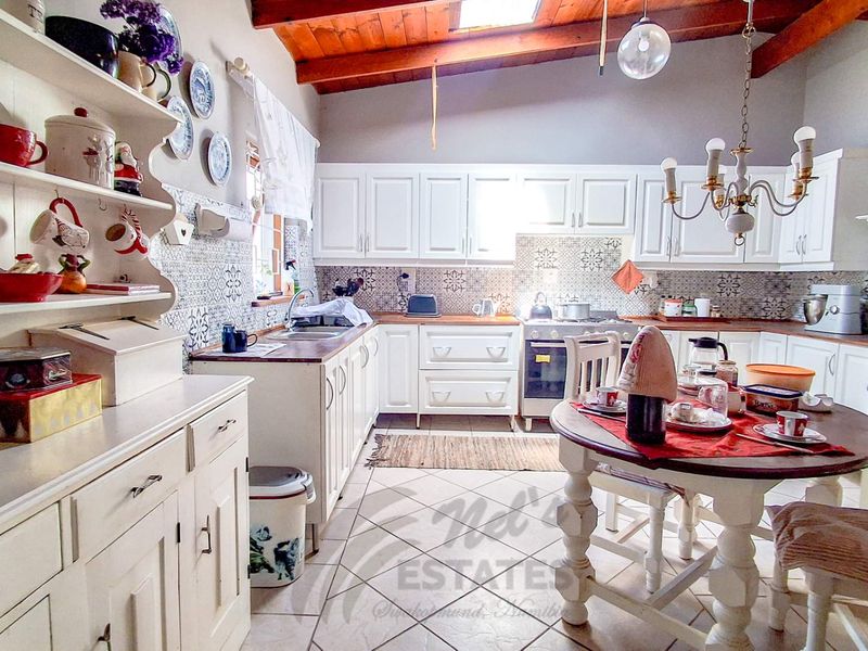 Versatile Home For Sale in Vineta, Swakopmund - Photo 3