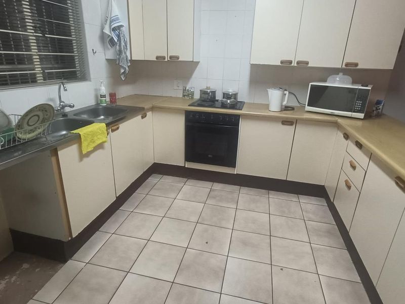 Spacious Ground Floor Unit For Sale in Zwartkops X 7 - Photo 7