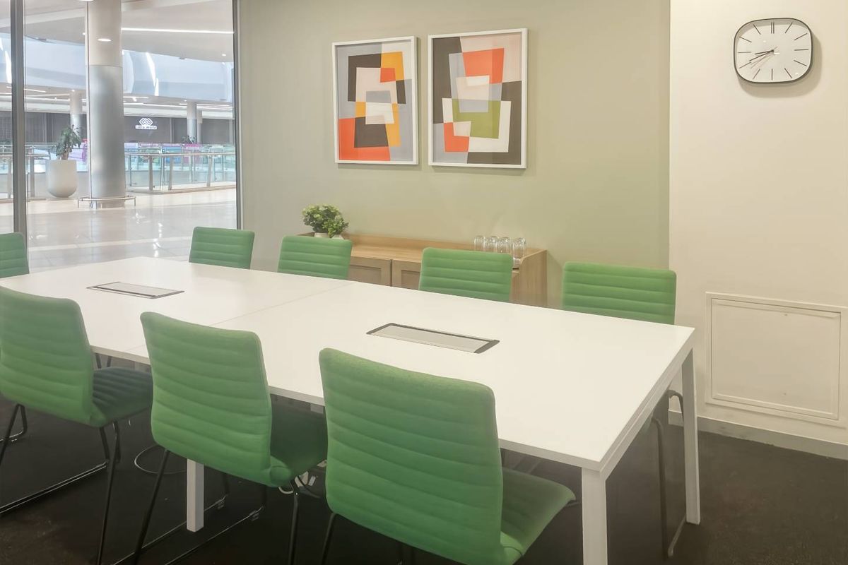 Flexible workspace in Regus Cradlestone Mall - Photo 3