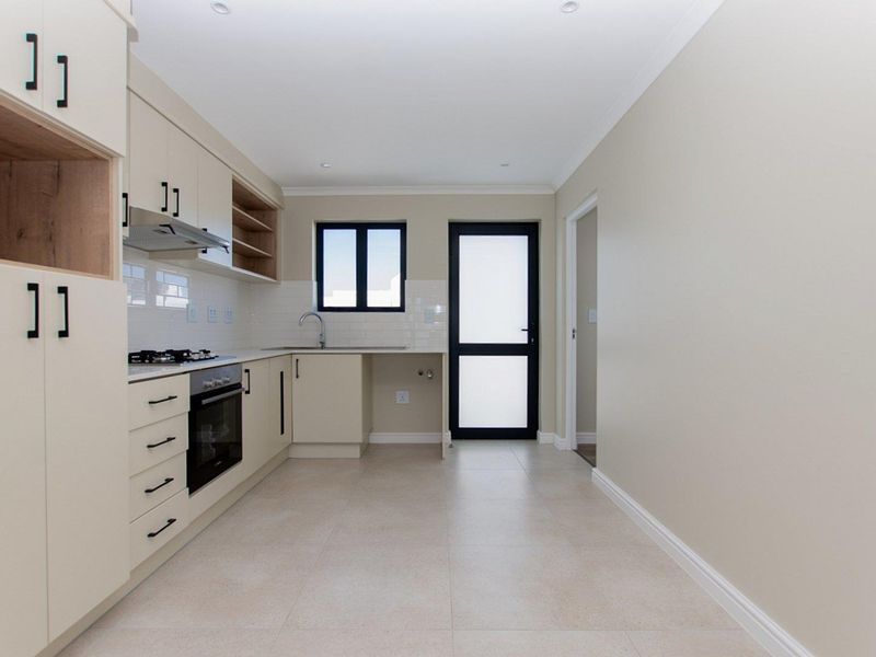 Brand New 2 Bedroom House in Villa Del Mare - Photo 8