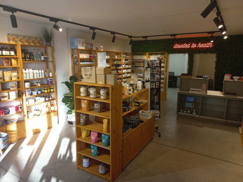 Rare opportunity to own your own shop space in Main Road, Walmer! - Photo 2