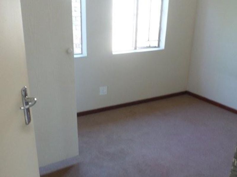 2 BEDROOM FLAT TO RENT IN EQUESTRIA - Photo 10